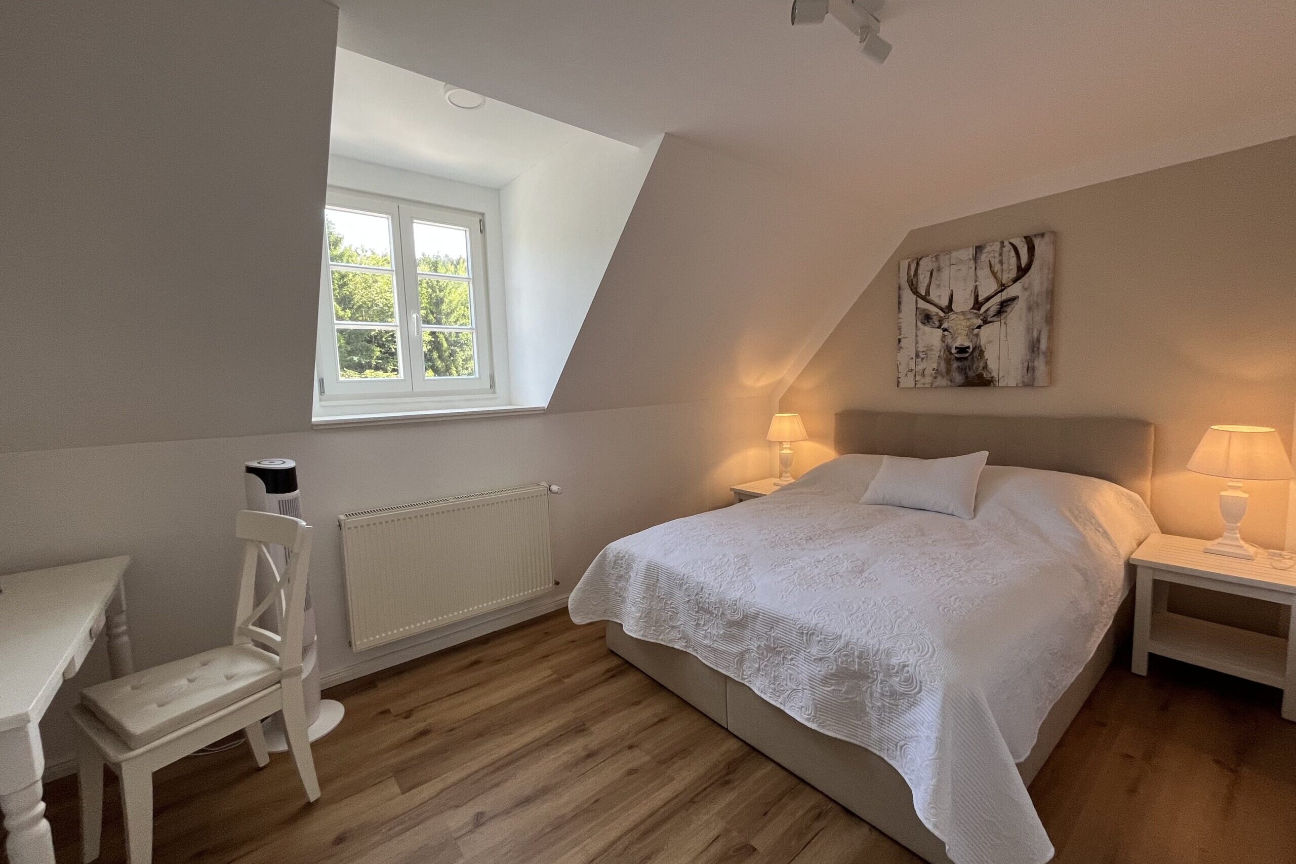 Haus Hubertus, Biebergemünd, Gelnhause, Seminare, Offsites, Hochzeit, Feier, Kommunion, Haus Hubertus Gelnhausen, Schlafzimmer 2, Hirschzimmer