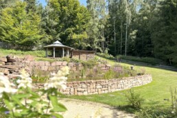 Teich im Sommer Haus Hubertus