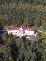 Haus Hubertus, Biebergemünd, Seminarhaus, Workshops, Hochzeit, Geburtstagsfeier, Familienfeiern, Trauerfeier, ERholung, Hochzeit, Hochzeit feiern, hochzeit location, Main Kinzig Kreis, Hochzeit Gelnhausen, Firmenfeiern, Firmenfeier, preis, Tagungspauschale, Seminarhaus,
